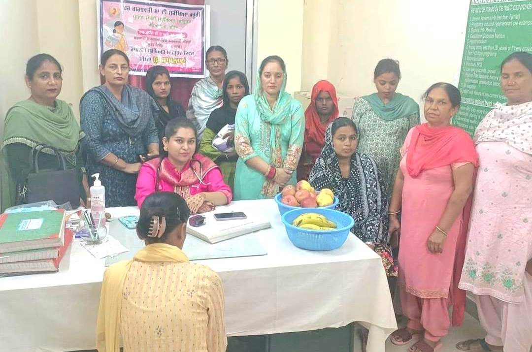 प्रधानमंत्री सुरक्षित विवाह अभियान के तहत गर्भवती महिलाओं की संपूर्ण जांच स्वास्थ्य संस्थानों में निःशुल्क की जाती है - सिविल सर्जन डॉ. पवन कुमार शगोत्रा
